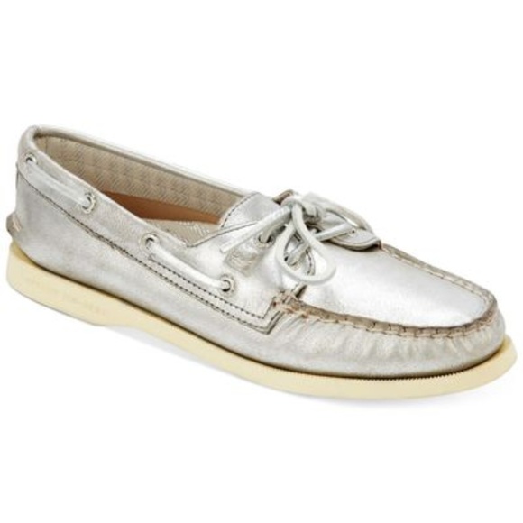 silver sperry shoes